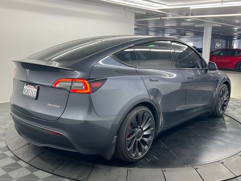 Used 2023 Tesla Model Y Performance image 6