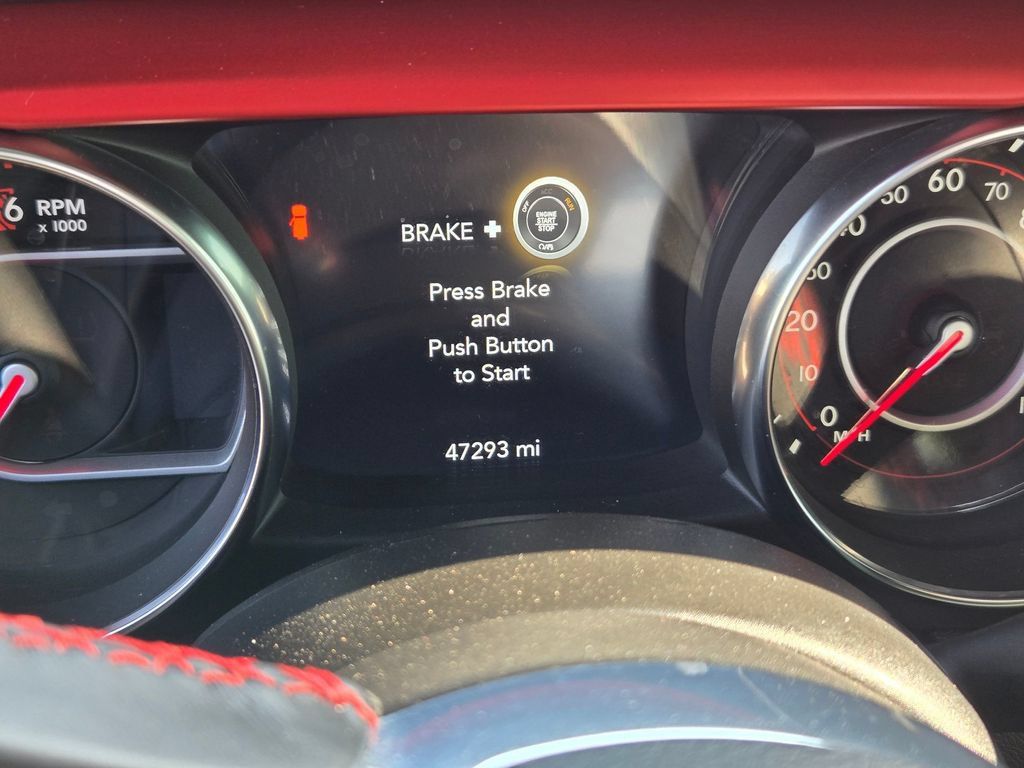 Used 2021 Jeep Wrangler Unlimited Rubicon AWD/4WD image 10