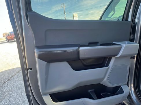 Used 2021 Ford F150 XLT w/ Trailer Tow Package image 15