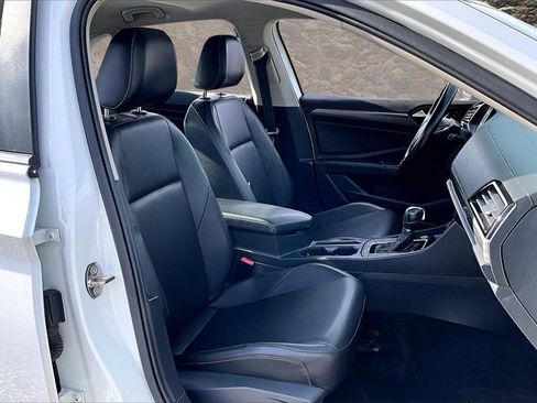 Used 2019 Volkswagen Jetta SEL image 7