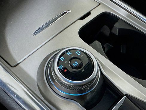 Used 2022 Ford Explorer XLT w/ Equipment Group 202A image 18