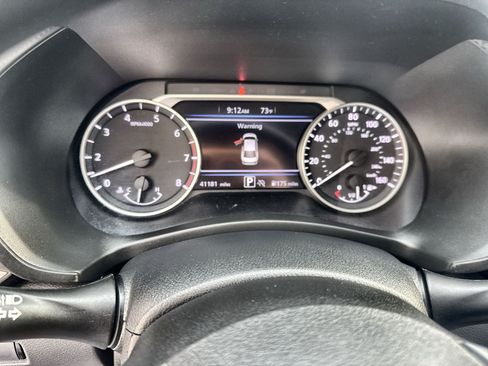 Used 2025 Nissan Sentra SV FWD image 17