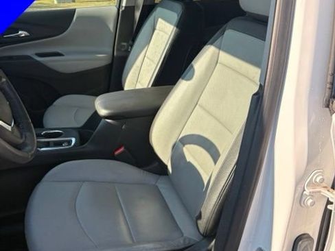 Used 2018 Chevrolet Equinox Premier FWD image 14