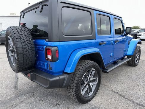 Used 2024 Jeep Wrangler Unlimited w/ Convenience Group image 7