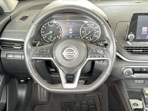 Used 2022 Nissan Altima 2.5 SR image 16