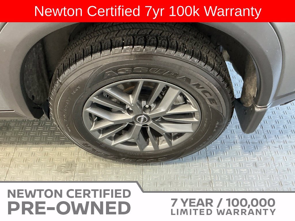 Used 2023 Nissan Rogue S FWD image 34