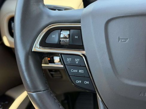 Certified 2023 Lincoln Nautilus Reserve AWD/4WD image 21