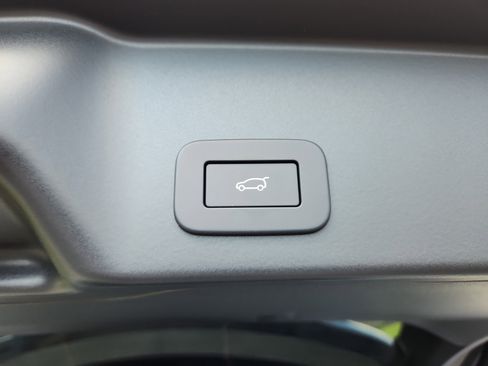 Used 2026 Land Rover Range Rover Evoque S image 14