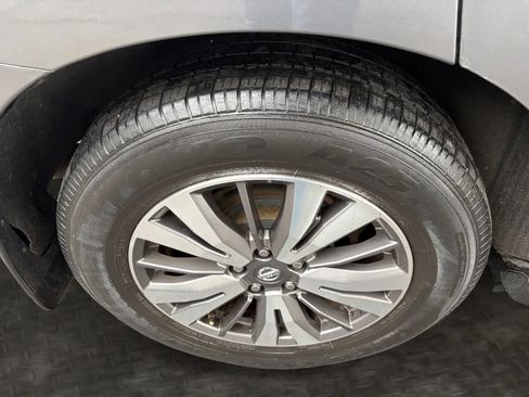 Used 2017 Nissan Pathfinder SL AWD/4WD image 42