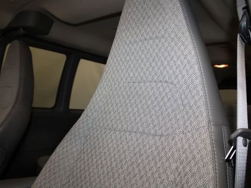 Used 2025 Chevrolet Express 3500 LT w/ LT Preferred Equipment Group RWD image 8