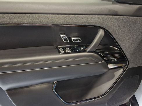Certified 2024 Land Rover Range Rover Sport Dynamic SE AWD/4WD image 11