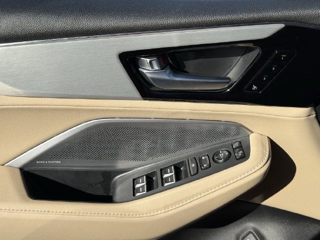 Used 2025 Acura MDX w/ Technology Package FWD image 22