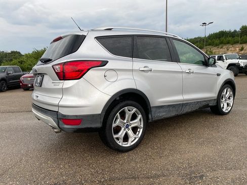 Used 2019 Ford Escape Titanium FWD image 6
