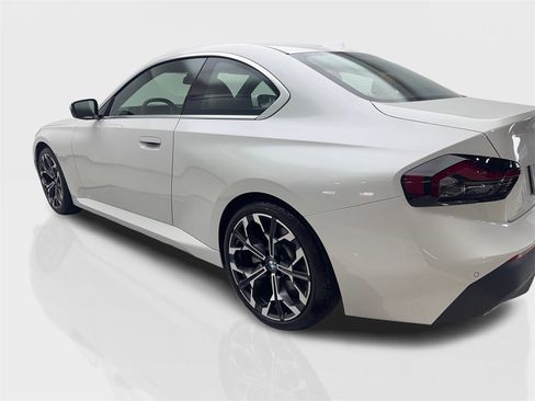 Used 2025 BMW 230i Coupe w/ M Sport Package image 14