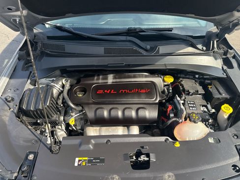 Used 2018 Jeep Compass Limited w/ Navigation Group AWD/4WD image 16