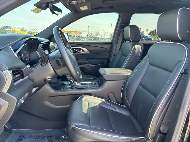 Used 2023 Chevrolet Traverse Premier w/ Redline Edition AWD/4WD image 23