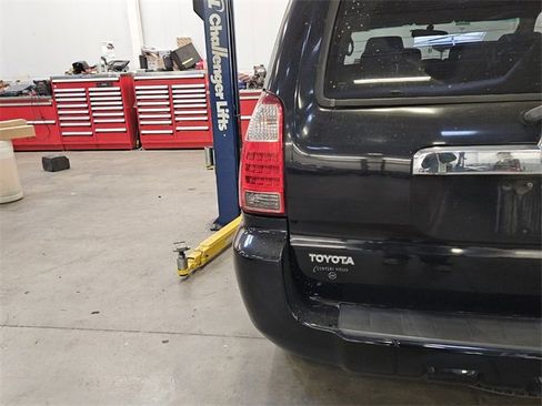 Used 2007 Toyota 4Runner SR5 image 8