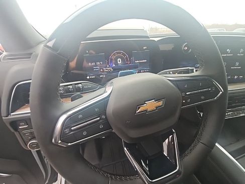 New 2026 Chevrolet Suburban High Country image 32