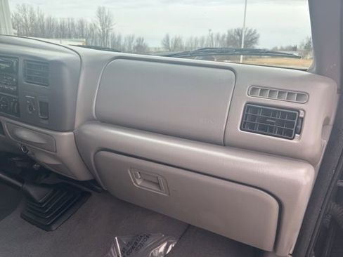 Used 2000 Ford F350 XLT image 24