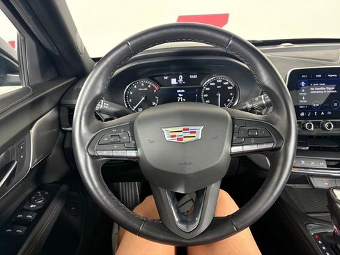 Used 2022 Cadillac CT4 Luxury w/ Sun And Sound Package RWD image 22