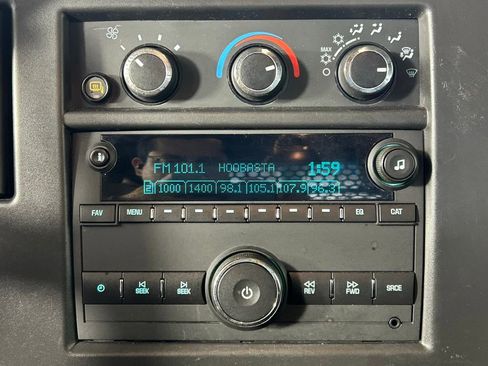 Used 2024 GMC Savana 2500 w/ Driver Convenience Package RWD image 16