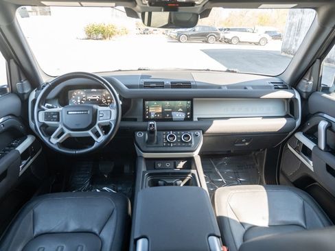 Certified 2022 Land Rover Defender 110 X-Dynamic SE AWD/4WD image 17