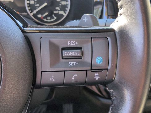 Used 2022 Nissan Pathfinder SL image 25