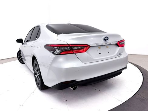 Used 2024 Toyota Camry XLE w/ Navigation Package FWD image 7