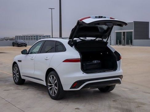 Used 2025 Jaguar F-PACE R-Dynamic S image 34