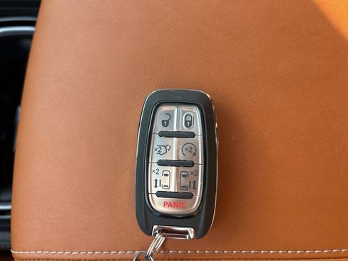 New 2026 Chrysler Pacifica Pinnacle w/ Trailer Tow Group image 42