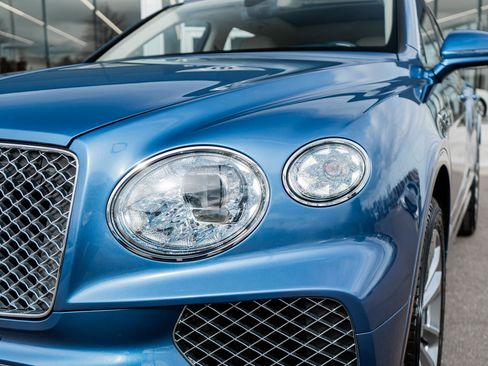 Used 2022 Bentley Bentayga image 23