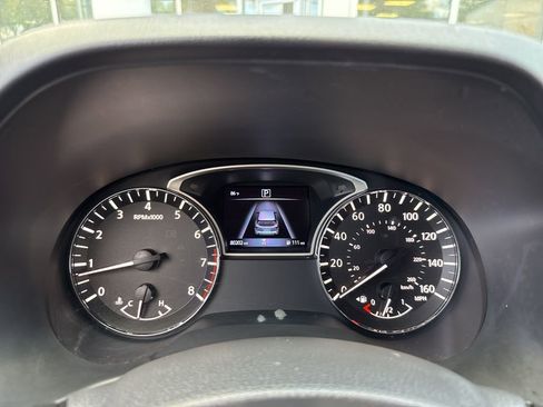 Used 2020 Nissan Pathfinder S FWD image 24