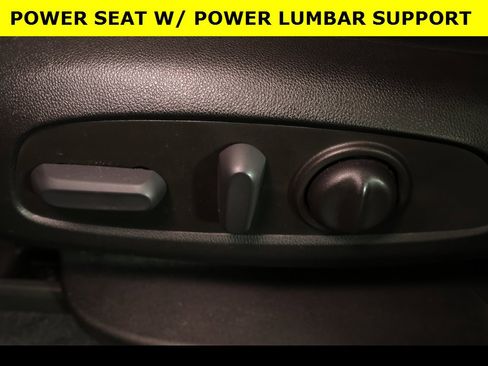 Used 2022 Chevrolet Traverse LT image 7