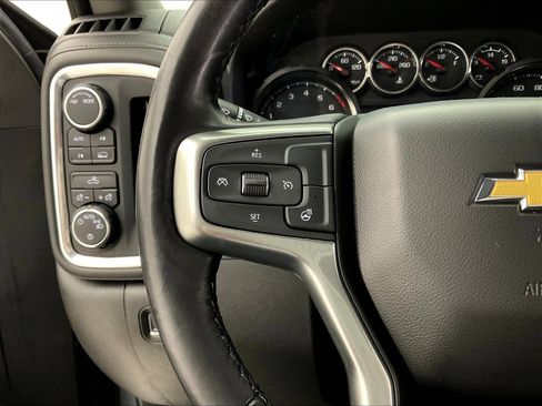 Used 2022 Chevrolet Silverado 1500 LT AWD/4WD image 12