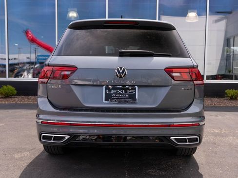 Used 2022 Volkswagen Tiguan SEL R-Line AWD/4WD image 8