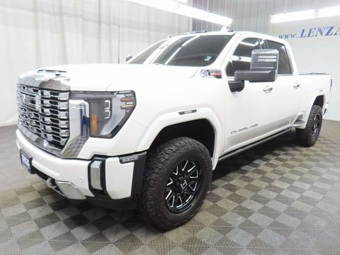 Used 2024 GMC Sierra 3500 Denali w/ Denali Reserve Package image 6