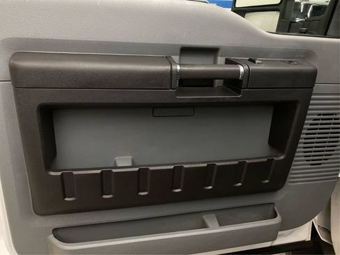 Used 2015 Ford F250 XL w/ Power Equipment Group AWD/4WD image 23