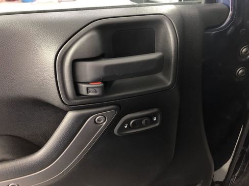 Used 2013 Jeep Wrangler Unlimited Sport image 11