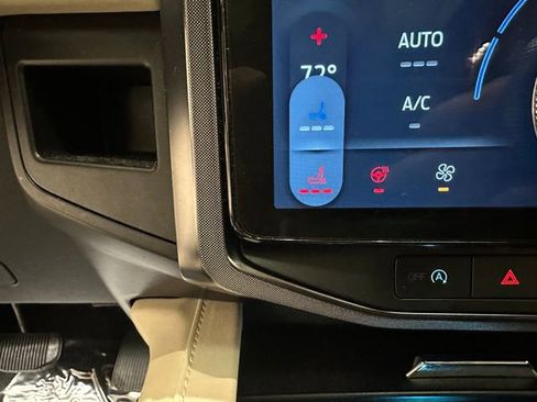 Used 2022 Ford Expedition Platinum image 15