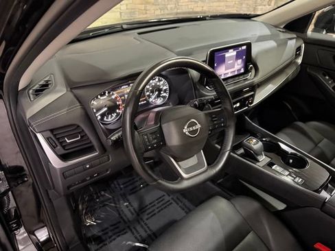 Certified 2025 Nissan Rogue SV w/ SV Premium Package FWD image 13