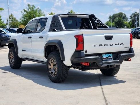 New 2025 Toyota Tacoma Trailhunter image 27