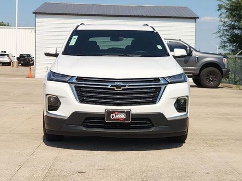Used 2023 Chevrolet Traverse LT AWD/4WD image 2