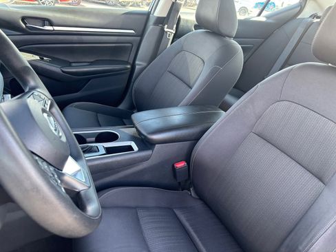 Used 2022 Nissan Altima 2.5 SV image 23