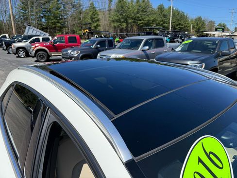 Used 2016 Mercedes-Benz GLA 250 4MATIC image 16