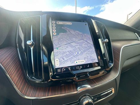 Used 2024 Volvo XC60 T8 Plus w/ Protection Package Premier image 20