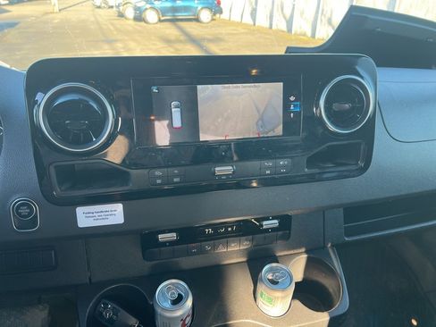 Used 2023 Mercedes-Benz Sprinter 3500 image 7