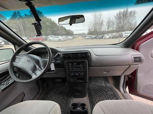 Used 2003 Chevrolet Venture LS w/ Convenience Package image 29