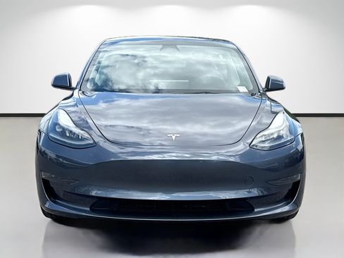 Used 2023 Tesla Model 3 Standard Range image 8