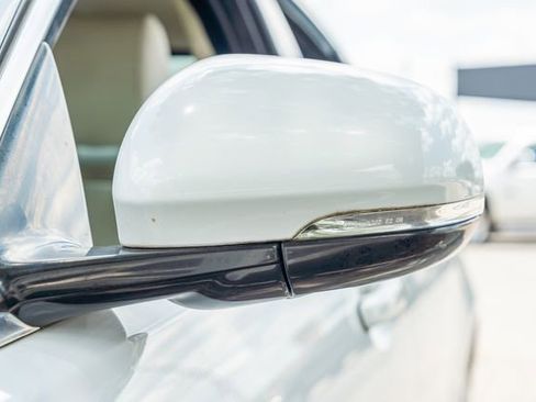 Used 2012 Jaguar XF Portfolio image 10