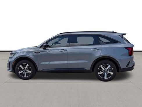 Used 2023 Kia Sorento S FWD image 8